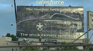 В Сан-Франциско 27 лет висит билборд с рекламой Toyota Supra (3 фото)