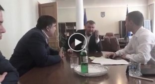 Михаил Саакашвили в жесткой форме выразил свое возмущение министру юстиции Украины Павлу Петренко