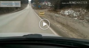 На Урале неизвестный предупреждает водителей о камерах ГИБДД неприличными табличками (мат)