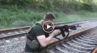 Кадыровский тик-токер провел ожесточенный бой с рельсами
