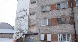 В Зеленодольске жильцов общежития обязали покинуть здание в течение 24 часов (4 фото + видео)