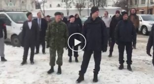 Посол Канады в Украине отжался в поддержку ветеранов АТО