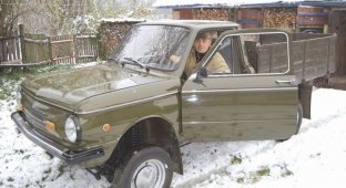 Автолюбитель создал уникальный пикап, использовав кузов от «Запорожца» (4 фото + 1 видео)