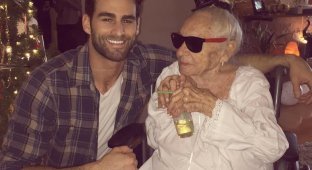 31-летний красавчик и 89-летняя бабуля — лучшие друзья (16 фото)