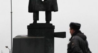  Ленин с дыркой в заднице (11 фото)