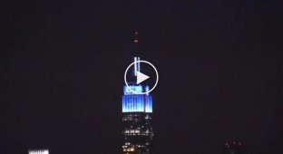 Новая музыкальная подсветка у Empire State Building под музыку Alicia Keys