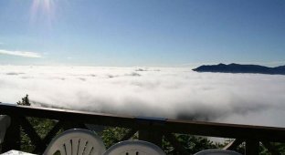 Терраса над облаками (13 фото + 1 видео)