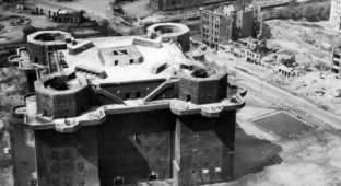 Из построенного нацистами бункера в Гамбурге собираются сделать отель (4 фото)