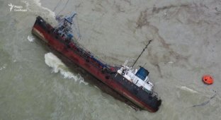 Хронология крушения танкера Delfi в Одессе (5 фото)