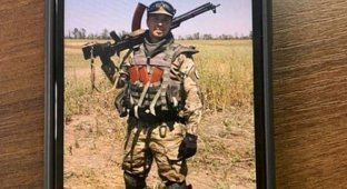 СМИ: редактор оппозиционного канала Nexta Роман Протасевич мог воевать на Донбассе в составе националистического батальона «Азов» (3 фото)