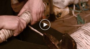 Как сплести веревку из древесной коры используя технику которой пользовались викинги более тысячи лет назад