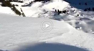 Очень зрелищный прыжок с горы на лыжах от первого лица
