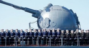 С корабля – в суд. 27 российских моряков судятся с командованием своей войсковой части (1 фото)