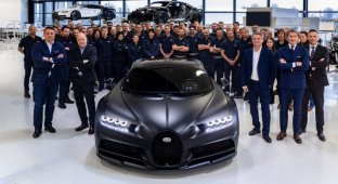 Чёрный зверь: компания Bugatti выпустила 250-й экземпляр гиперкара Chiron (11 фото)