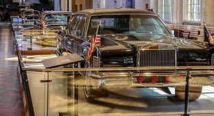 Как менялись президентские лимузины США (12 фото)