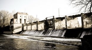 Заброшенная Лыковская ГЭС (32 фото)