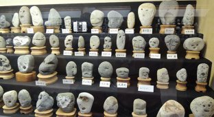 Необычный музей камней в Японии (11 фото)