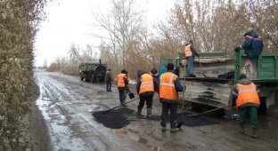 Власти Омской области «всерьез» взялись за дороги (5 фото)