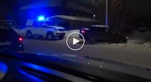В Кирове пьяный водитель въехал в сугроб, но свою причастность к ДТП отрицает