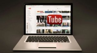 Роскомнадзор грозится заблокировать YouTube из-за двух каналов Russia Today