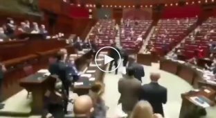 Бунт в парламенте Италии