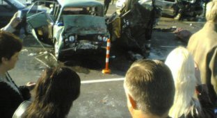 ШОК! В ДТП на Московском мосту погибли два человека и трое получили серьезные травмы. Update!