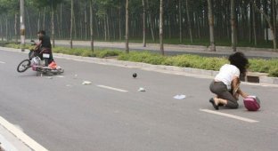 Удрать с места ДТП по-китайски (7 фото)