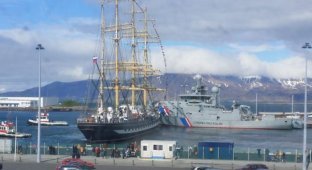 Российский парус «Крузенштерн» повредил два корабля береговой охраны Исландии (3 фото + видео)