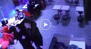 Видео массового избиения в KFC