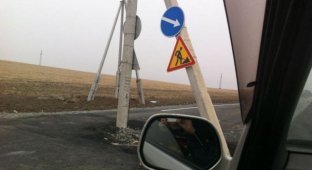 В Приморье столб заасфальтировали в дорогу (2 фото + видео)