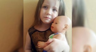 От жительницы Екатеринбурга потребовали купить билет кукле на рейс до Сочи (2 фото)