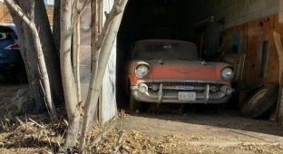 Chevrolet Nomad 1957 года больше 45 лет простоял в гараже и теперь продается (20 фото)