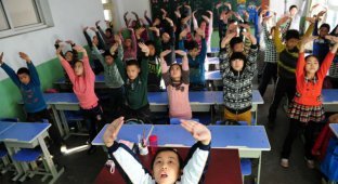 В Китае новая система не дает отвлекаться школьникам (4 фото)