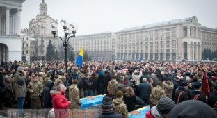 На Майдане простились с погибшими бойцами