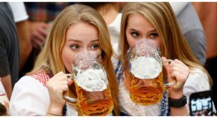 Как проходит крупнейший в мире фестиваль пива - Октоберфест 2016 (37 фото + 2 видео)