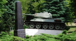 Советские танки-памятники в Германии Т-34 в Лалендорфе (28 фото)