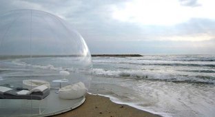 Надувная палатка в виде мыльного пузыря, позволяющая наслаждаться окружающим видом не выходя из неё (5 фото)