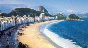 Пляж Копакабана в Рио-де-Жанейро (3 фото)