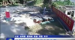 В Китае инструктор спас нерадивого новобранца от взрыва неудачно кинутой гранаты