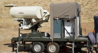 Новая израильская лазерная система перехвата воздушных шаров и мультикоптеров (4 фото)