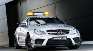 Safety Car из C63 AMG Coupe Black Series (13 фото)