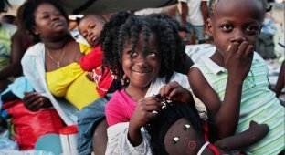 Гаити - жизнь продолжается (15 фото)