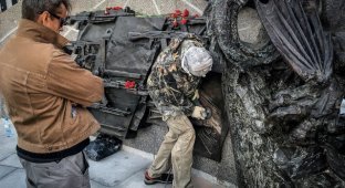 С нового памятника Калашникову срезали схему немецкой винтовки (8 фото + видео)