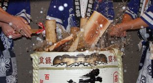 Бочка саке и торжественный ужин (16 фото)