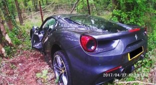 Нападающий «Астон Виллы» Льюис Грабан лишился новенького Ferrari 488 GTB за 350 000$ (3 фото)