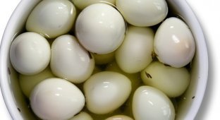 Маринованные яйца - суровая мужская закуска (1 фото)