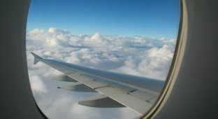 Почему пассажирские самолеты летают на высоте 10 км? (4 фото)