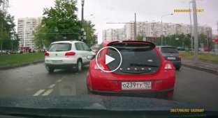 Недолгая разборка с пешеходом в Москве