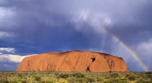 Удивительная скала в Австралии (18 фото)