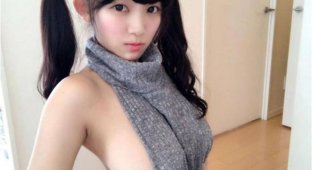 Очаровательная модель косплея Джун Амаки примеряла откровенный свитер «убийца девственников» (7 фото)